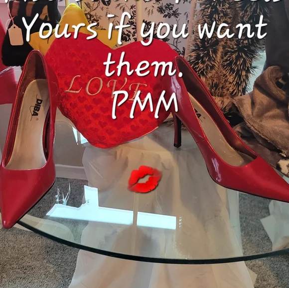 Red Pumps - Picture 3 of 3